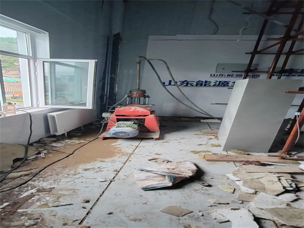 龙凤地基基础下沉墙体裂缝加固注浆顶升施工